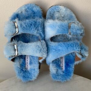 Tahari Fuzzy Blue Sandals Girls 11